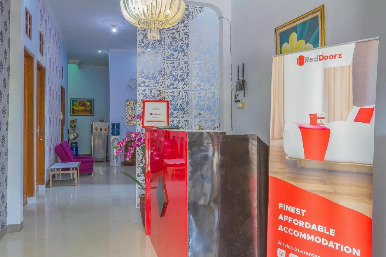 Reddoorz Syariah @ Puri Kalijaga Street Hotel Cirebon Exterior photo